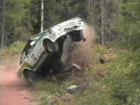 Tommy AE86b.jpg (15562 bytes)